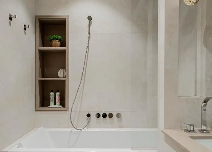 Old Town Luxury 3bd