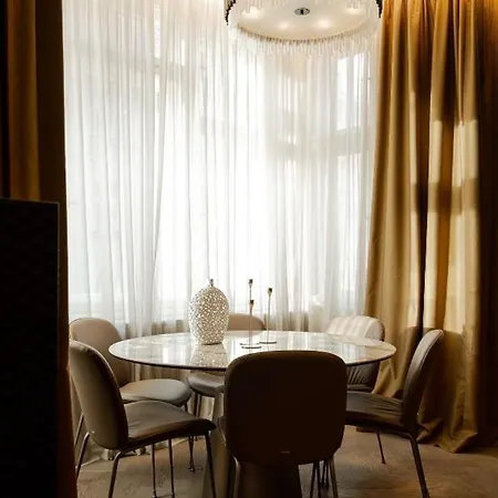 Διαμέρισμα Old Town Luxury 3bd